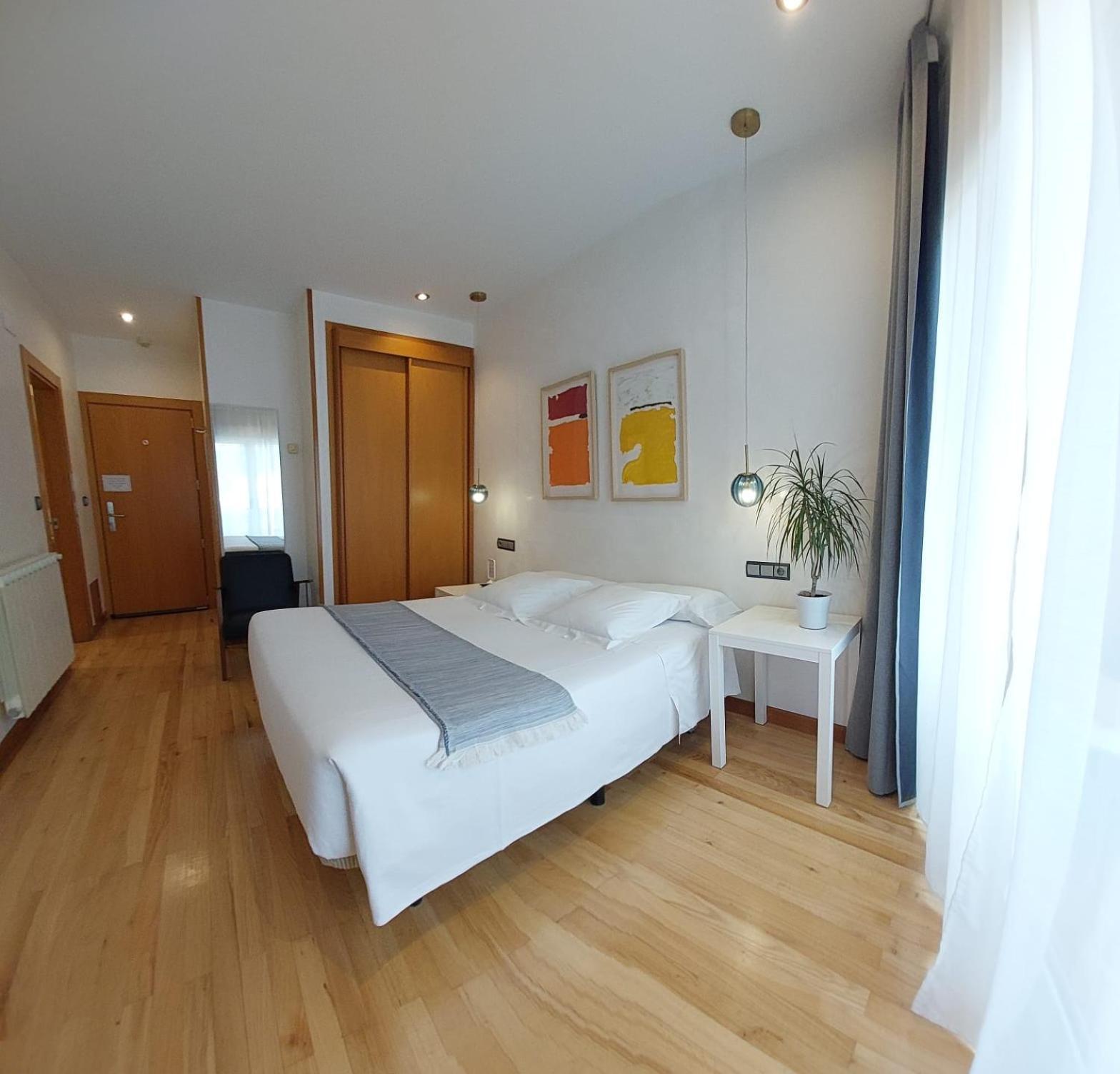 Hotel Nochendi Cangas de Onis Bagian luar foto