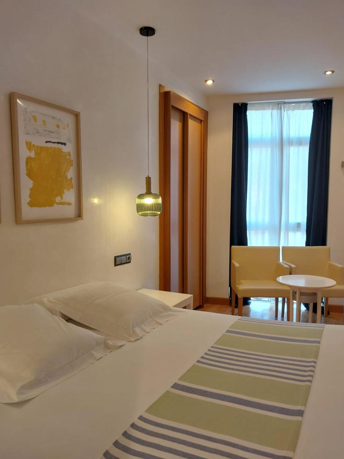Hotel Nochendi Cangas de Onis Bagian luar foto