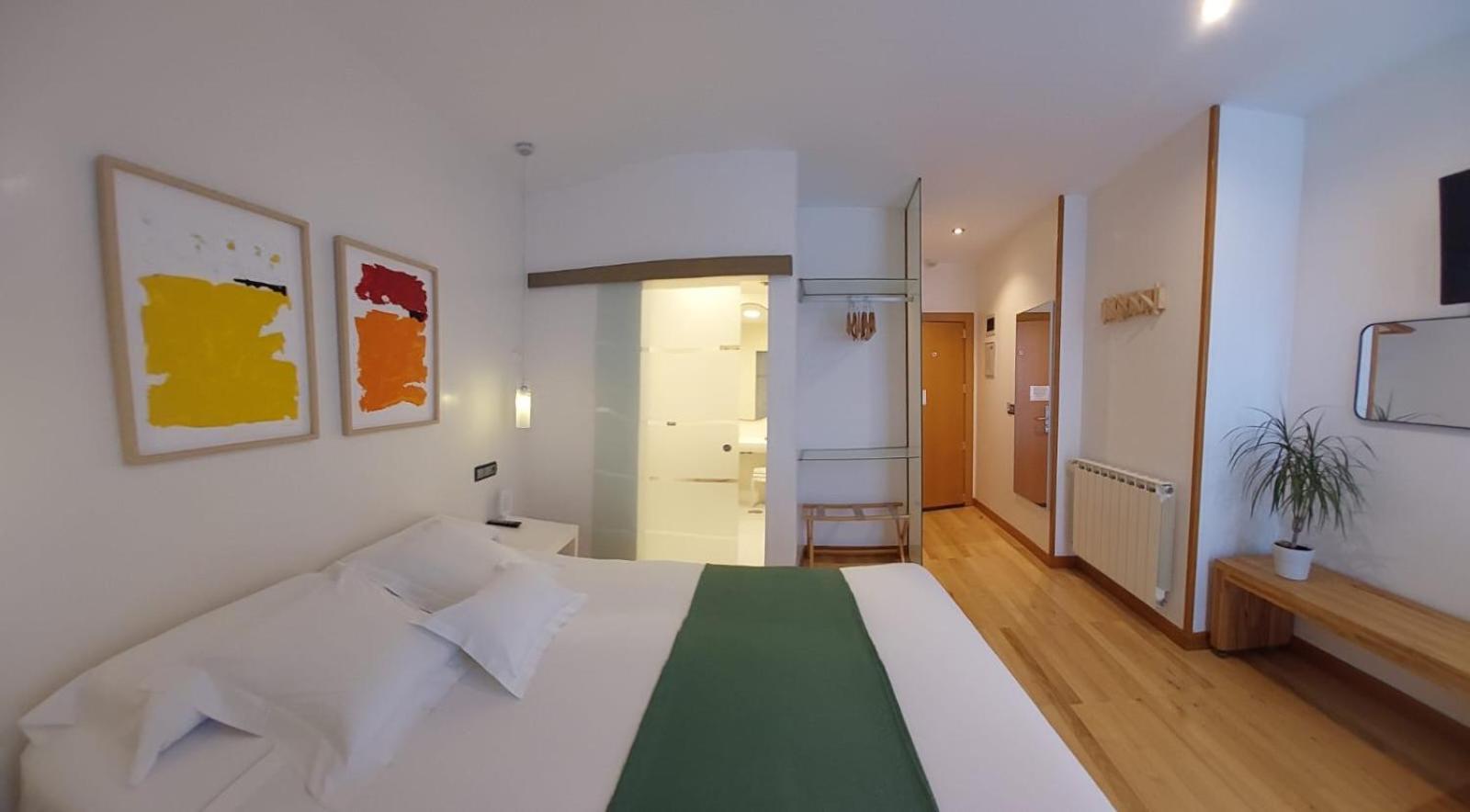 Hotel Nochendi Cangas de Onis Bagian luar foto