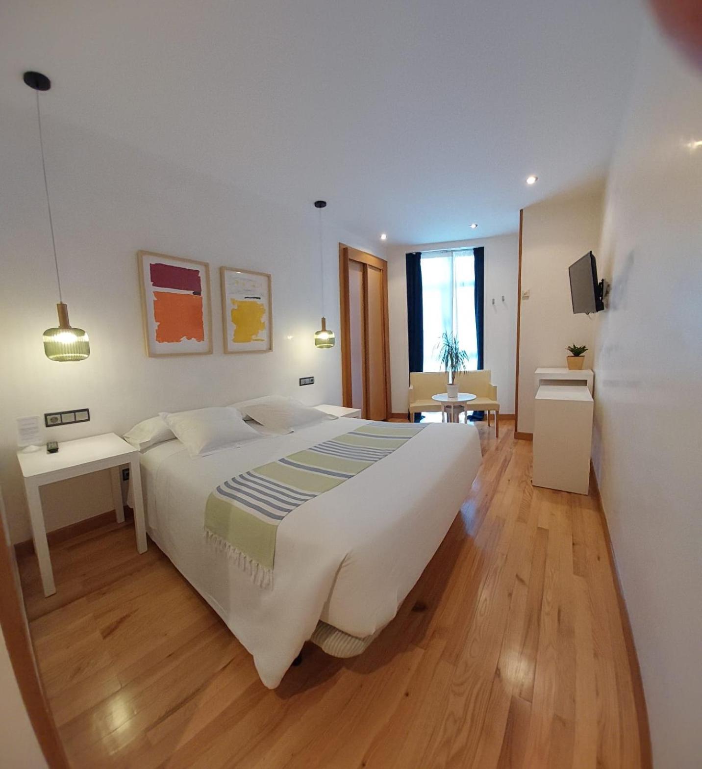 Hotel Nochendi Cangas de Onis Bagian luar foto