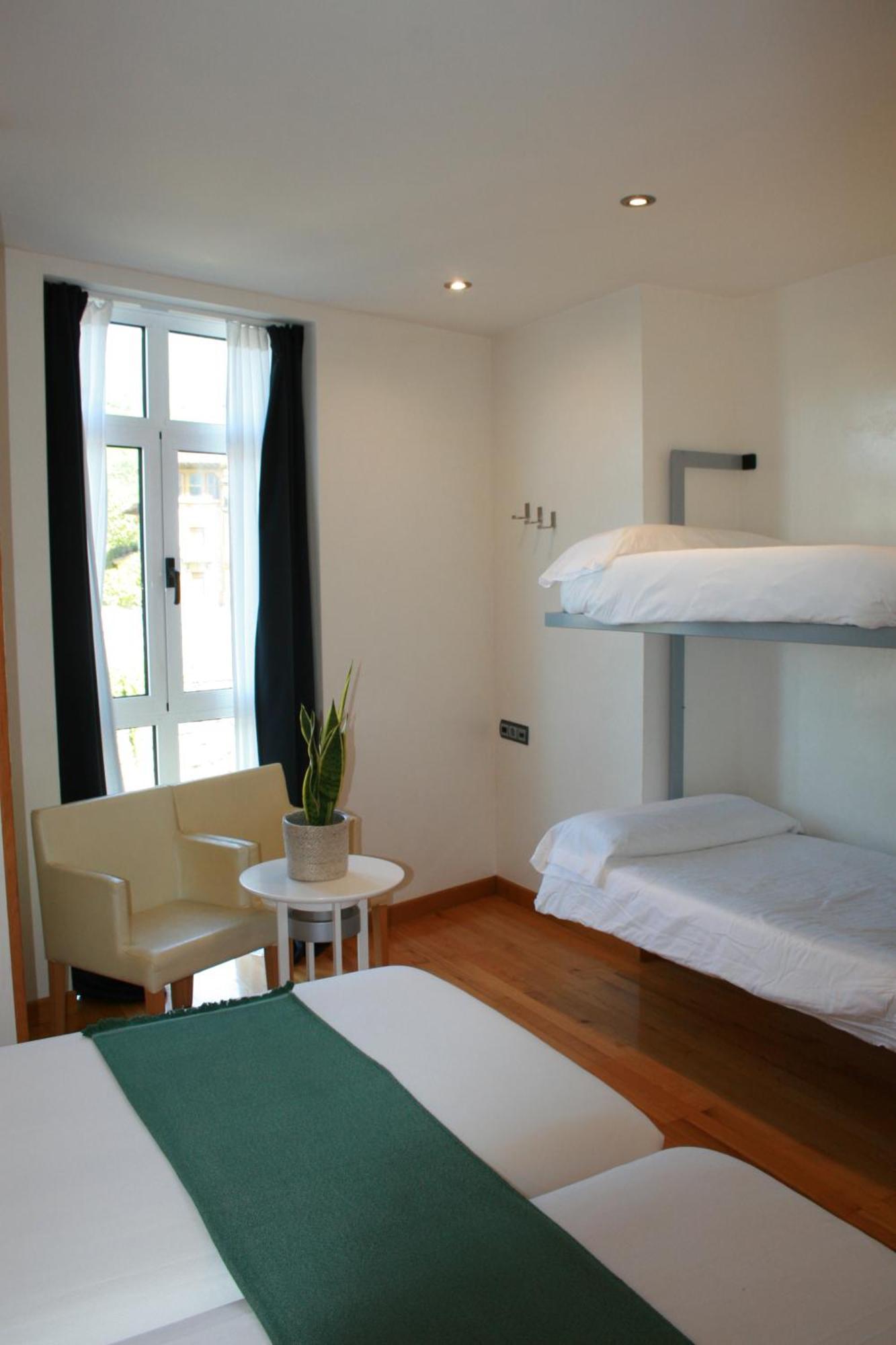 Hotel Nochendi Cangas de Onis Bagian luar foto