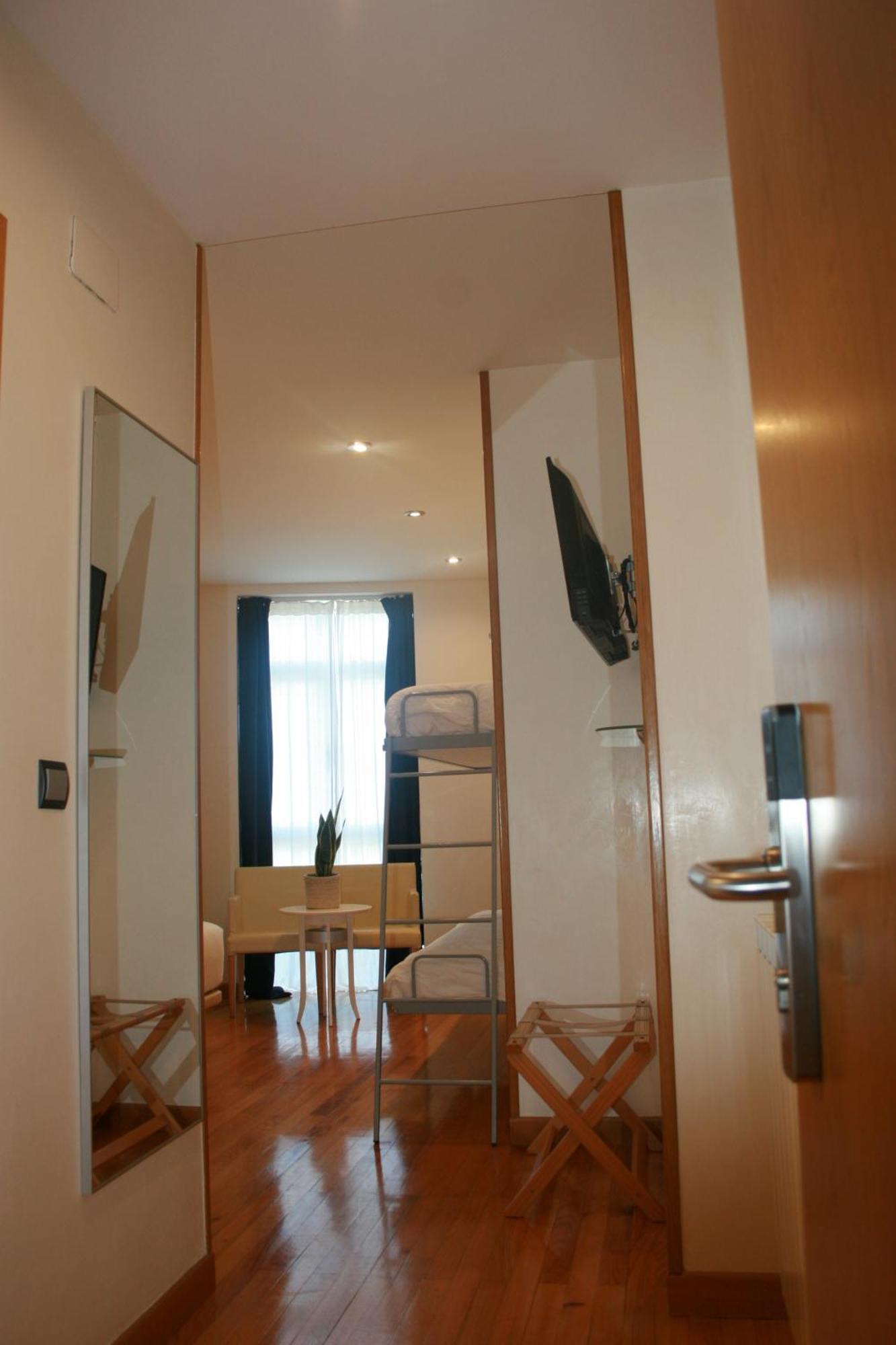 Hotel Nochendi Cangas de Onis Bagian luar foto