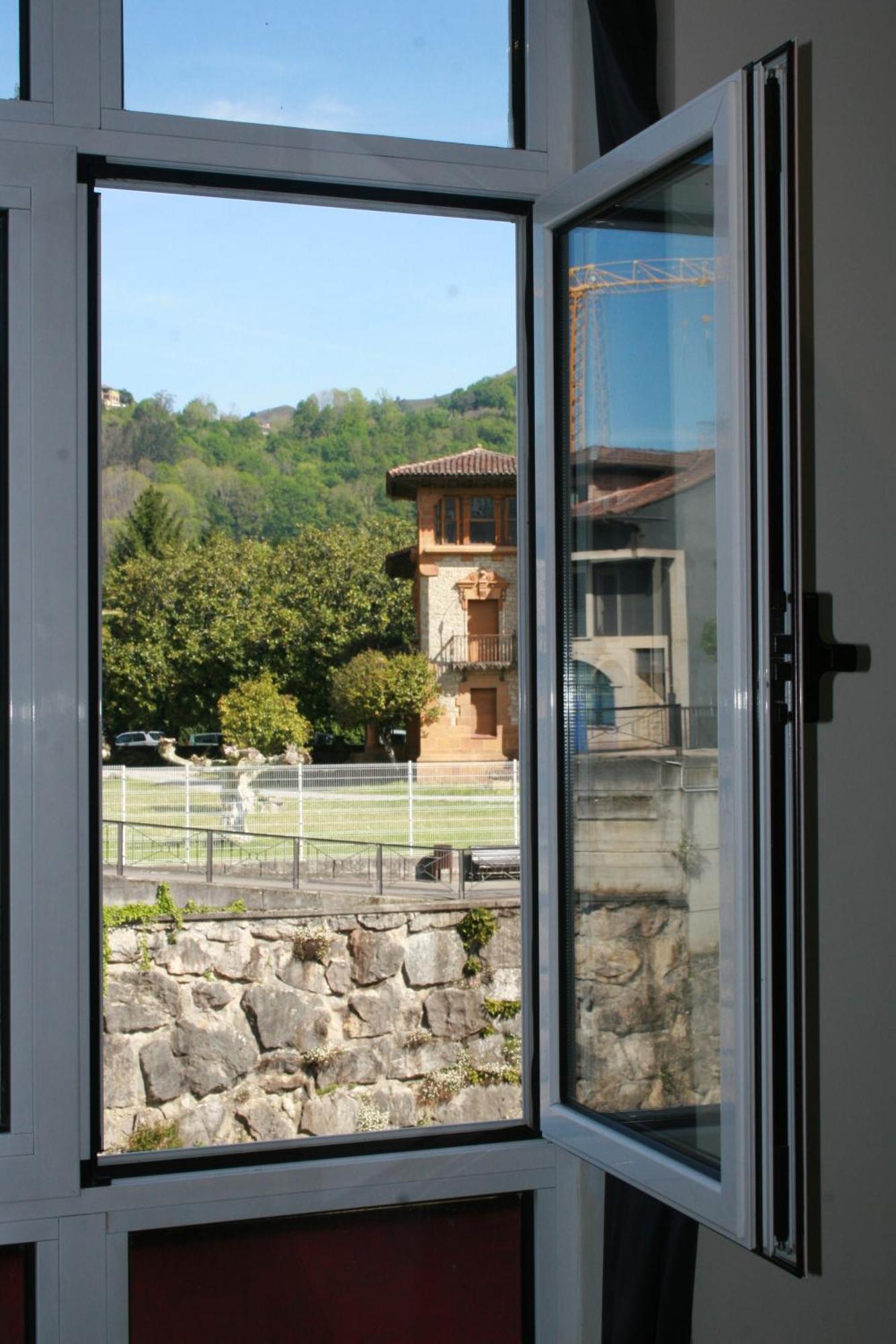 Hotel Nochendi Cangas de Onis Bagian luar foto