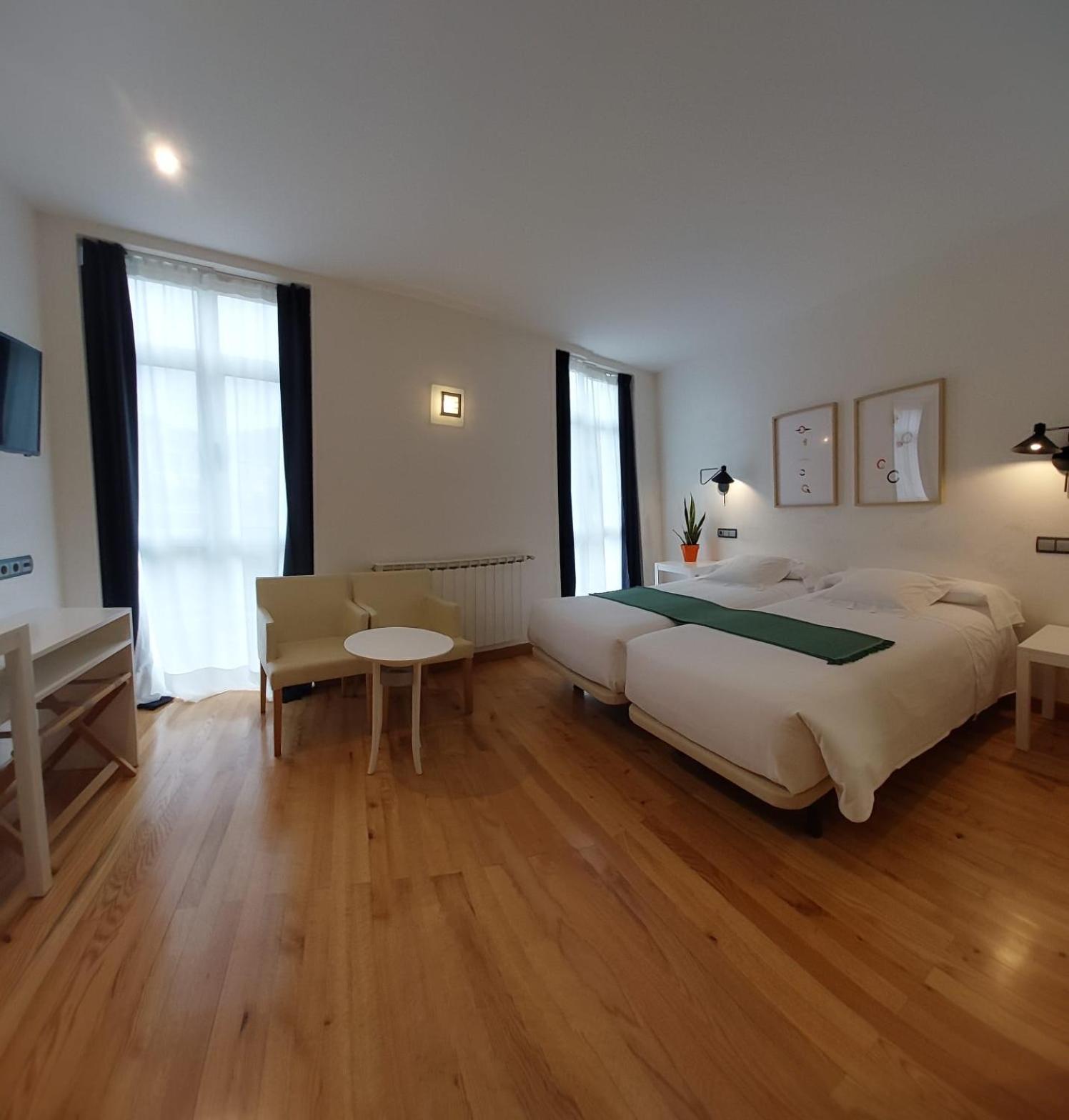 Hotel Nochendi Cangas de Onis Bagian luar foto