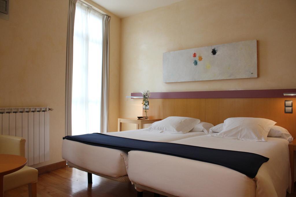 Hotel Nochendi Cangas de Onis Bagian luar foto