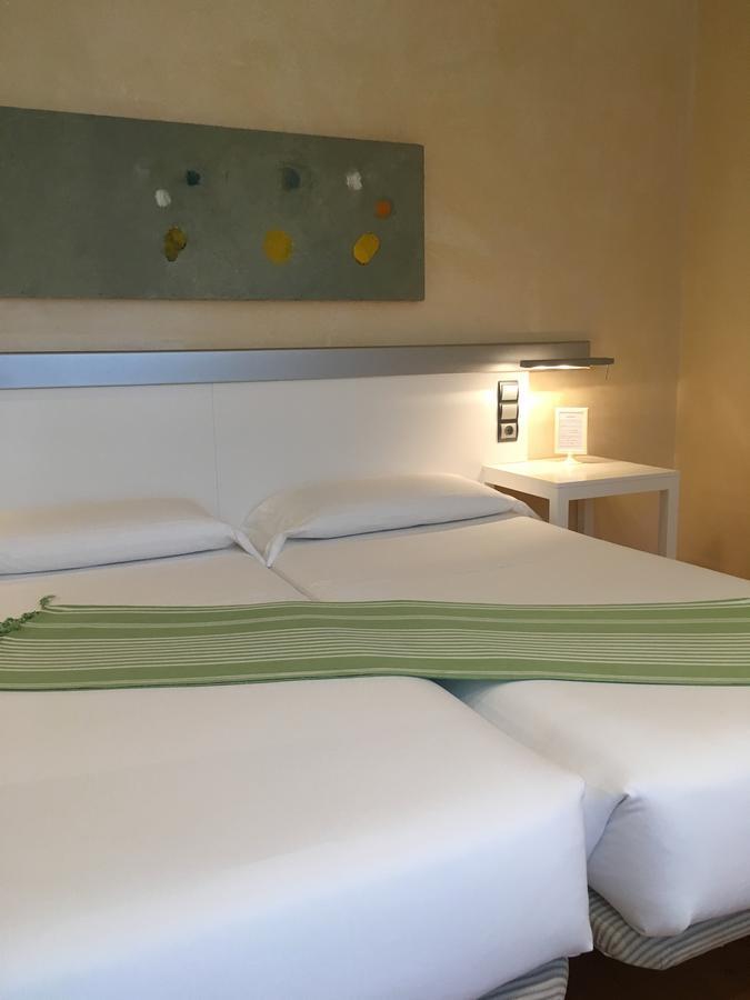 Hotel Nochendi Cangas de Onis Bagian luar foto