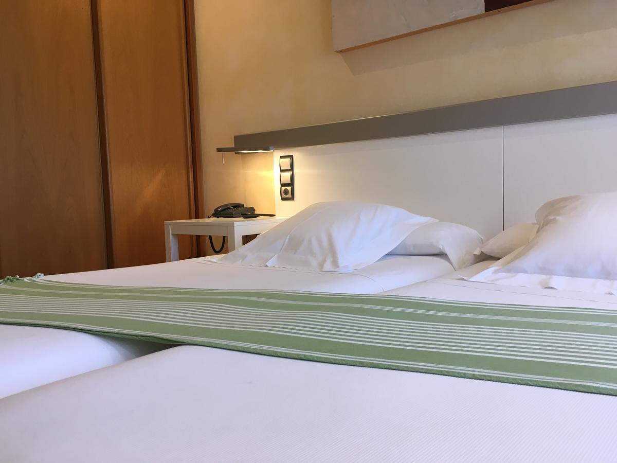 Hotel Nochendi Cangas de Onis Bagian luar foto