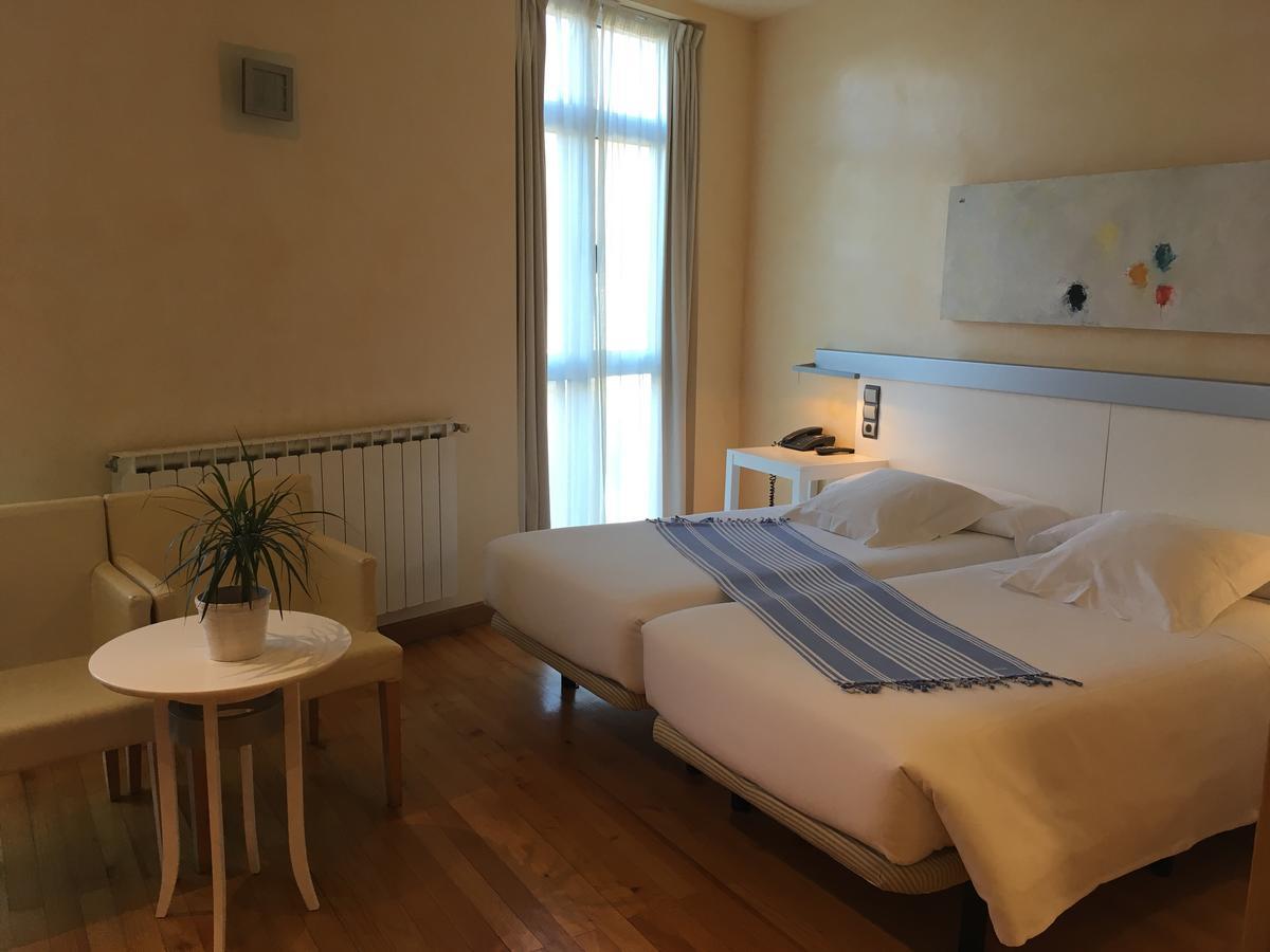 Hotel Nochendi Cangas de Onis Bagian luar foto