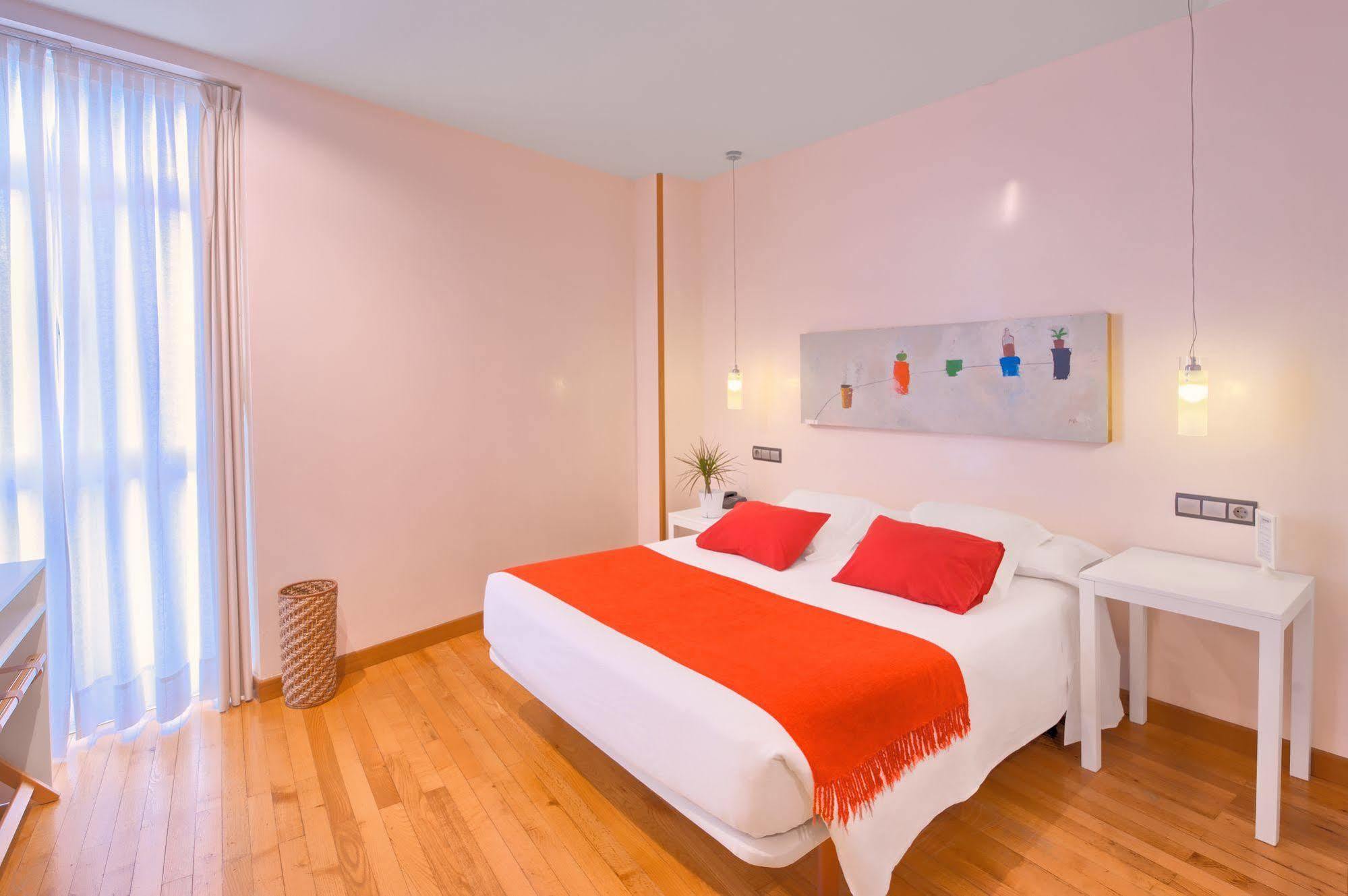 Hotel Nochendi Cangas de Onis Bagian luar foto